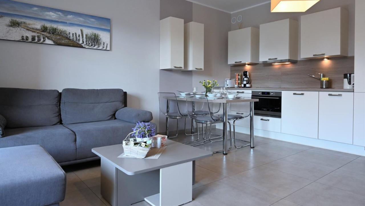 Apartament Plaza 7 - Rezydencja Nadmorska Rogowo Рогово Екстериор снимка