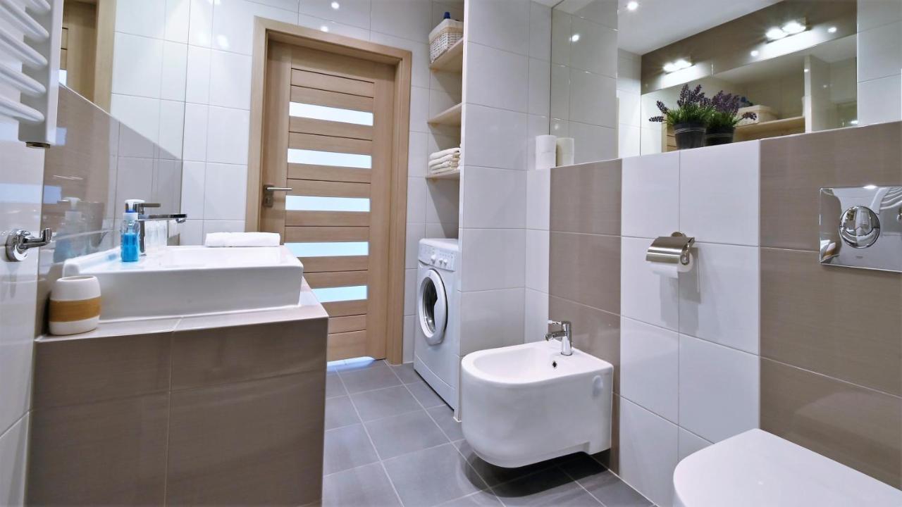 Apartament Plaza 7 - Rezydencja Nadmorska Rogowo Рогово Екстериор снимка